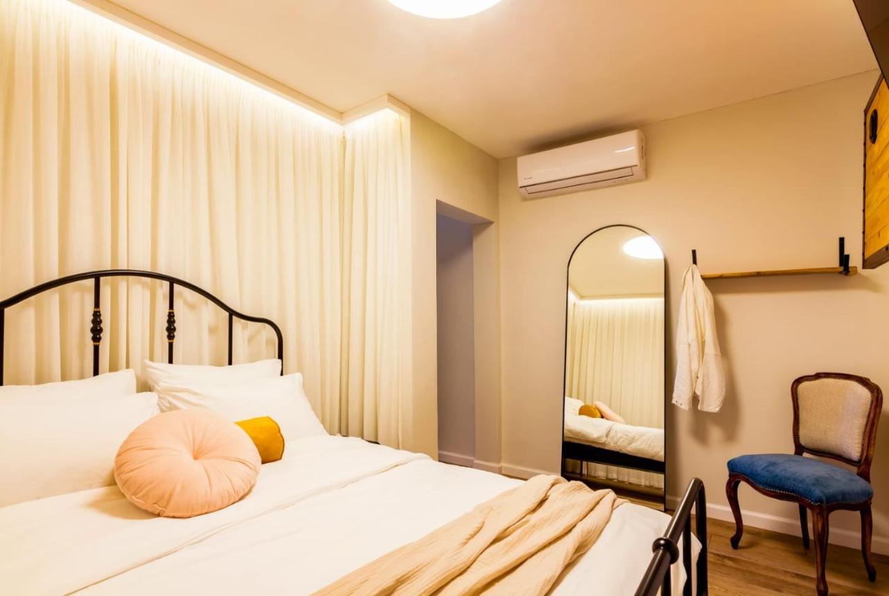 Jabotinsky 37 Bed & Breakfast Zikhron Ya'akov Exterior photo