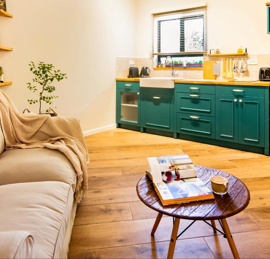 Jabotinsky 37 Bed & Breakfast Zikhron Ya'akov Exterior photo